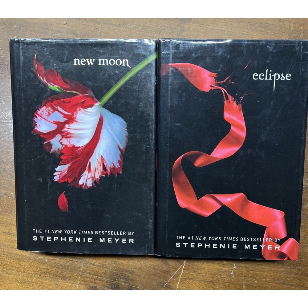 Stephenie Meyer  (Twilight) NEW MOON and ECLIPSE Hardcover Books set of 2